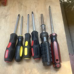 Lot Of 6 Screwdrivers ----- Lot 3 