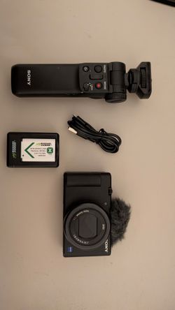 Sony ZV1 with Sony GP-VPT2BT Wireless Tripod