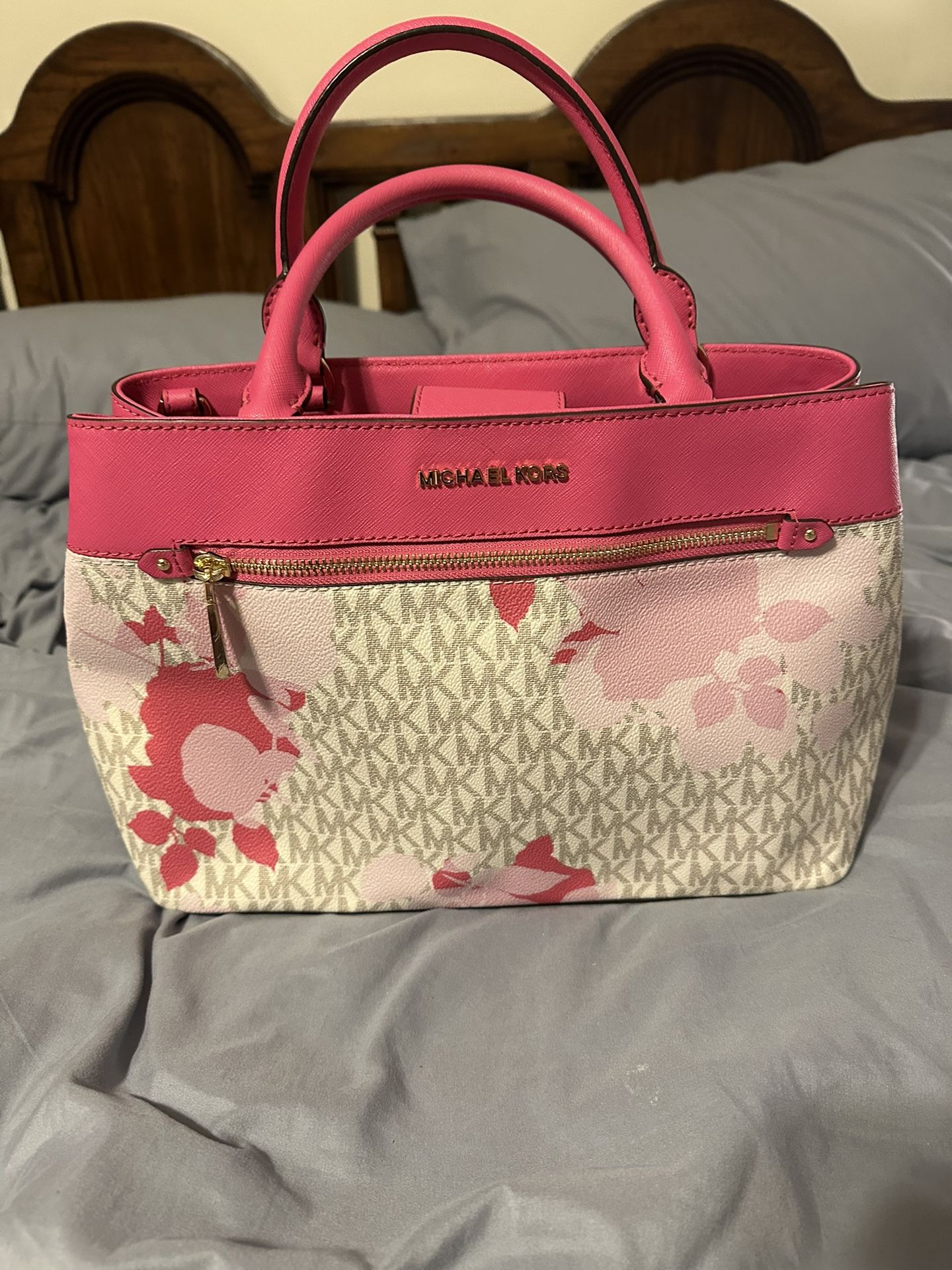 Michael Kors Bag & Matching Wallet β Pink Floral Design πΈπ