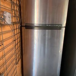 Top Freezer Whirlpool Free Shipping and Installation