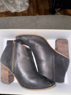 Black booties size 7.5