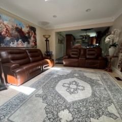 Beautiful gorgeous leather living room set recliner include lamps to