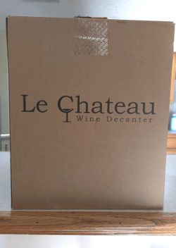 Le Chateau Wine Decanter, Carafe Hand Blown Crystal 750ml Aerator, New in Box