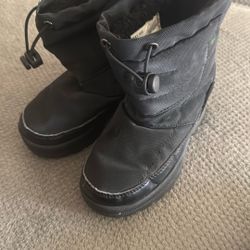 Snow Boots
