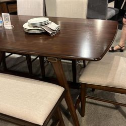 Monroe Dining Table
Homelegance$10 Down Payment And Financing Available