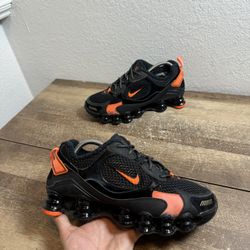 Nike Shox TL Nova Black Orange Sneakers CK2085-001 Size 8.5 Used Womens Shoes