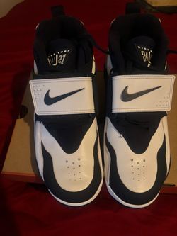 Shoes size 9
