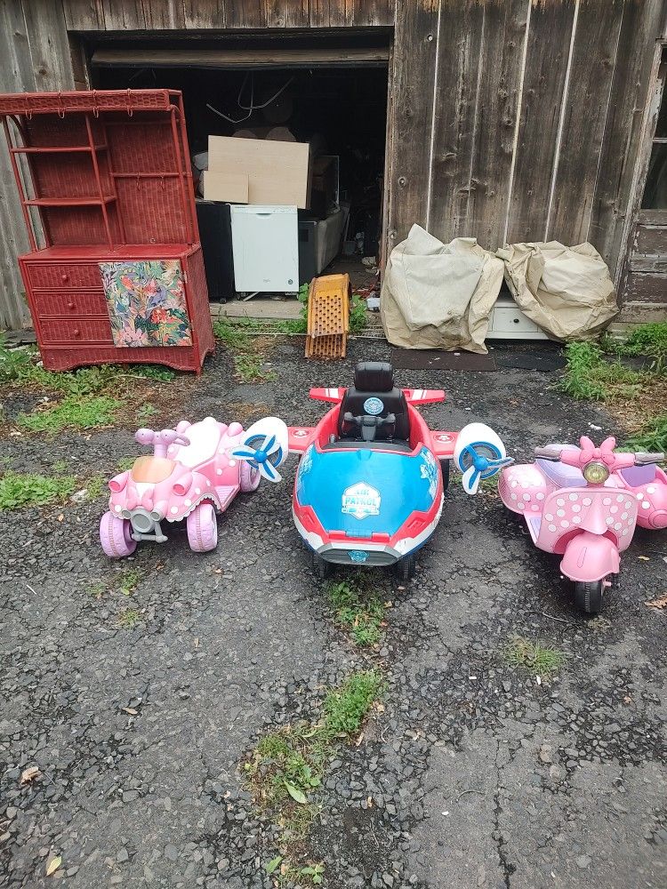Motorized Electronic Kids Ride On Toys-lot Of 3