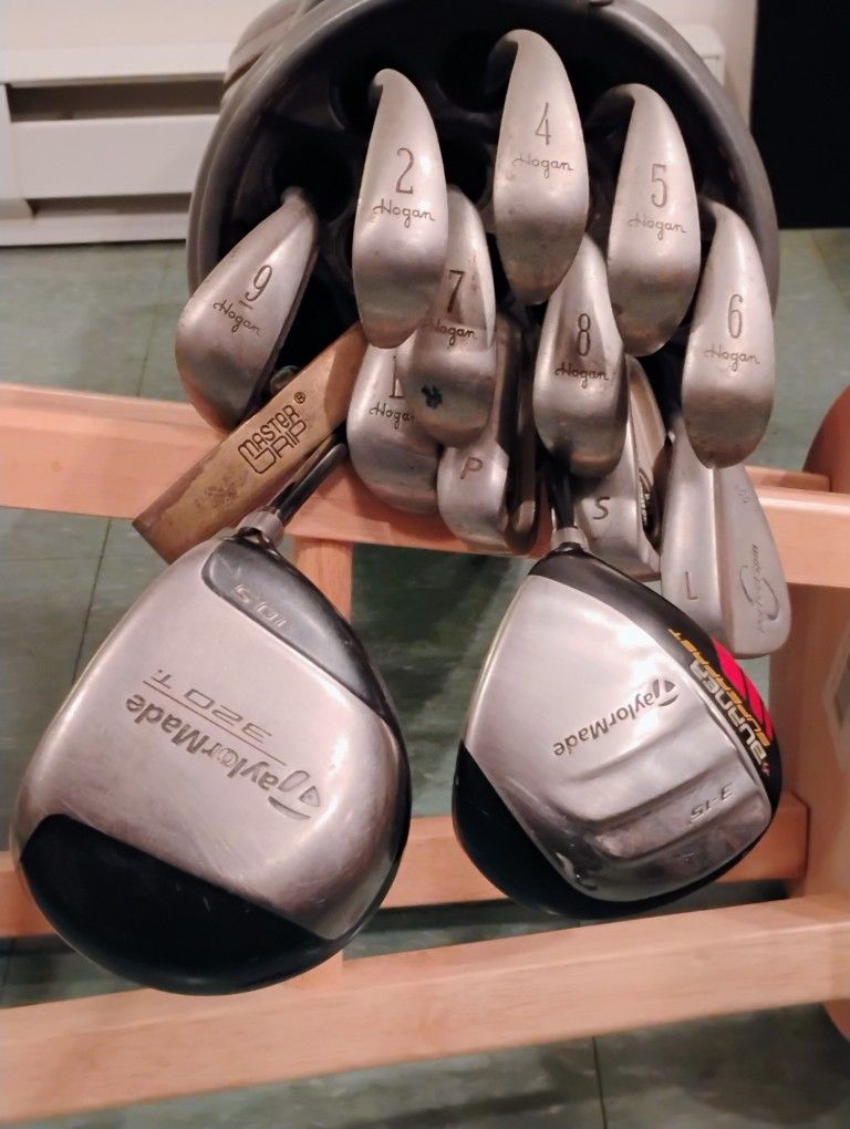 Complete Set Of Men's Golf Clubs