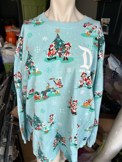Disney winter spirit jersey size Large as is condition
