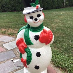 Christmas 44” Blow Mold Indoor/Outdoor Yard Lighted SNOWMAN Blowmold