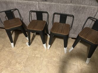 Set Of 4 New 18 INCHES TALL chairs