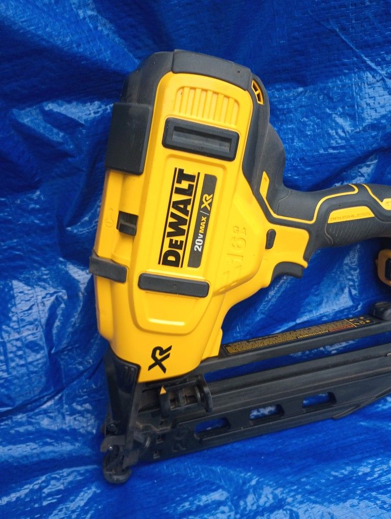 Never Used DeWalt 16 G Angle Finish Nailer