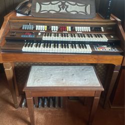 Farfisa Organ