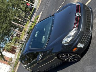 2012 Volkswagen GTI Thumbnail