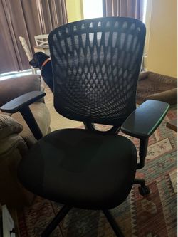 VARI Mid-Back Mesh Task Chair