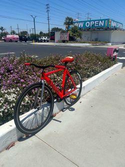 Aventon Track Bike 52CM FIXED GEAR READ DESCRIPTION