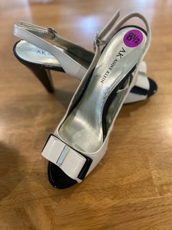 New Ann Klein  high heel