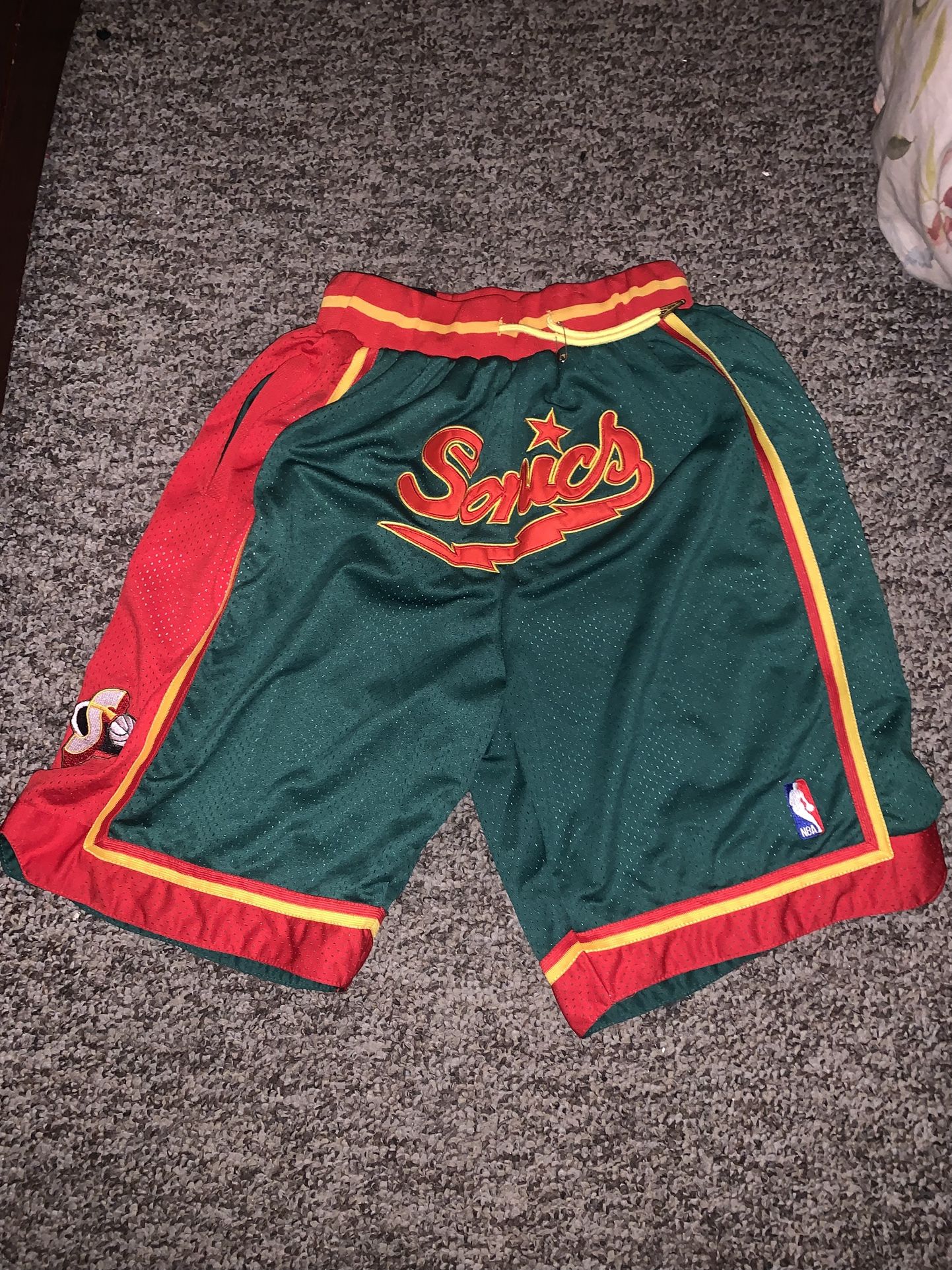 Seattle SuperSonics Shorts Mens Green Red NBA Basketball Just Don