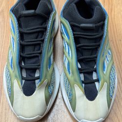 ADIDAS YEEZY 700 V3 ARZARETH SNEAKERS SIZE US 7.5 preowned