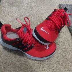 Nike Presto Kids 2Y -- Worn Once With Box