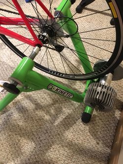 2 Bicycle indoor trainers