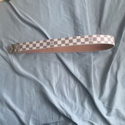 White/gold Louis Vuitton Belt 