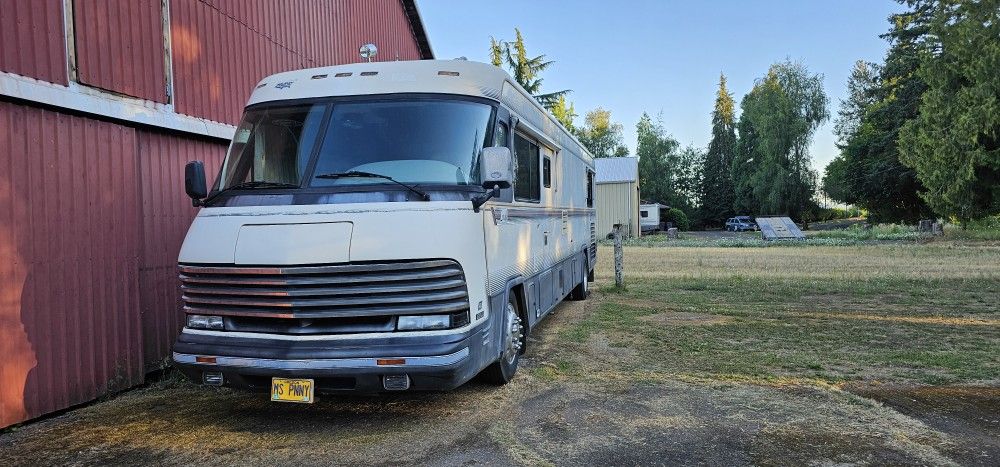 39' Motorhome Clean Title