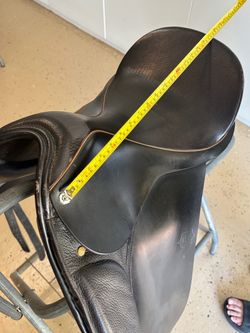 Cliff Barnsby dressage saddle