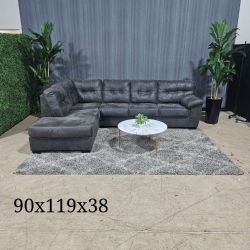 🛋️ Charcoal Suede Sectional (Delivery Available!! )