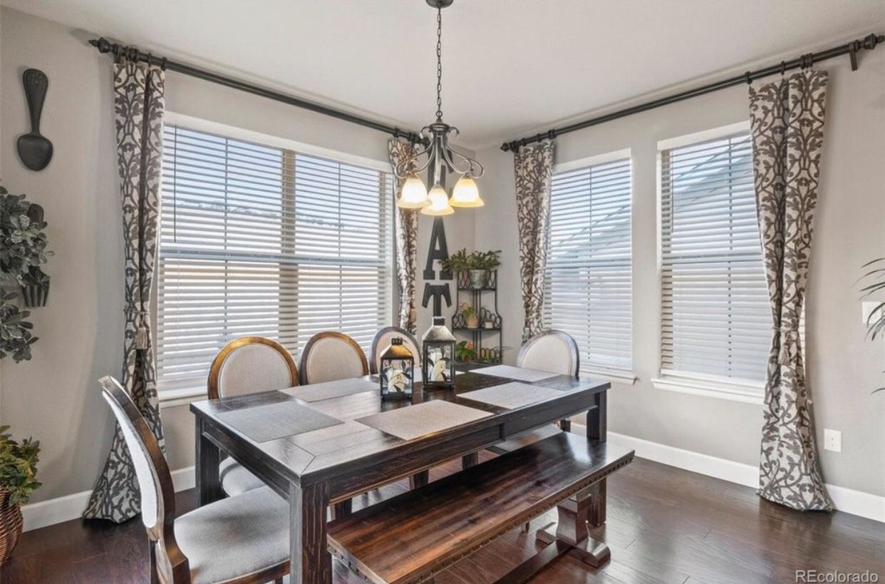 Dining table, chairs and bench