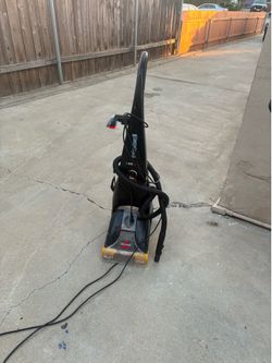 Cleaning vacuum