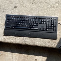 Logitech Keyboard 