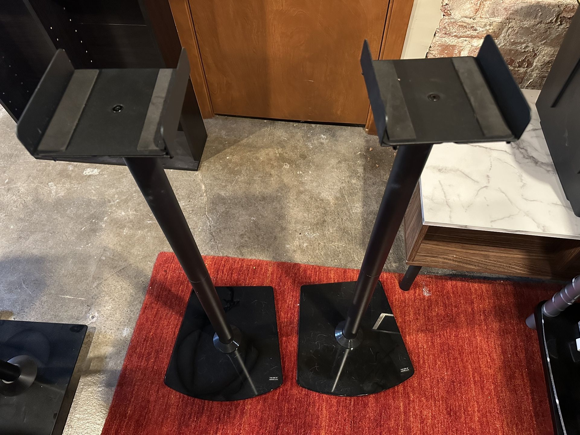 Perlegear Universal Speaker Stands