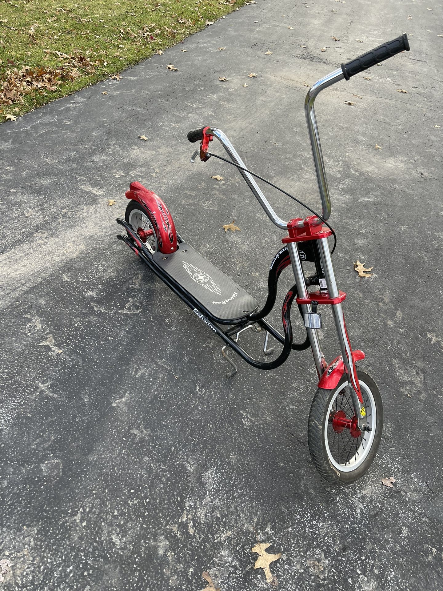 VINTAGE SCHWINN STINGRAY PUSH SCOOTER 