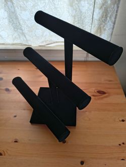 3-tier black velvet T-bar jewelry display