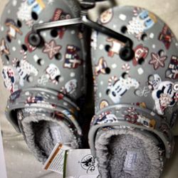 Disney World Crocs Women’s 7 New