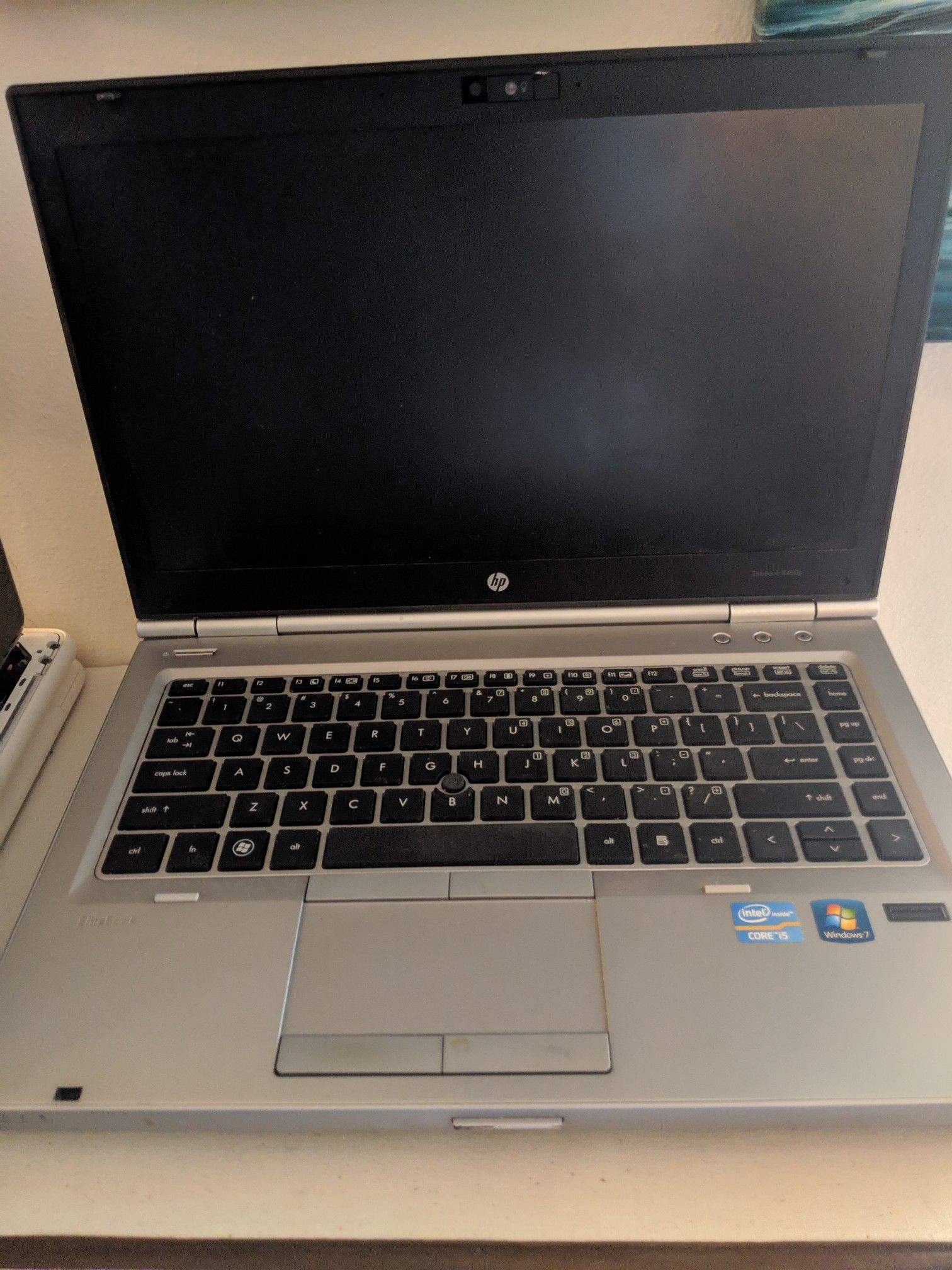 HP EliteBook 8460p i5 @2.30GHZ 4GB RAM 500GB HDD