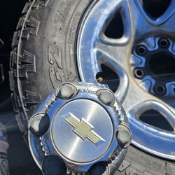2016 Chevy silverado RIMS+TIRES