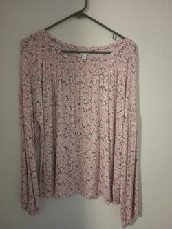 Misses shirt -Size L-- P/U North Everett 