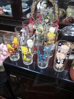 1973 Vintage Lot of 10 Pepsi Collector Series Glasses Warner Bros Looney Tunes