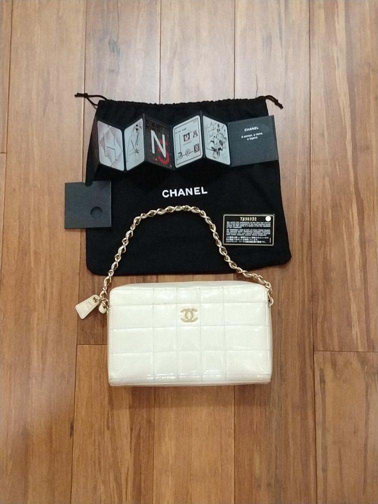 On hold Authentic Chanel CC chocolate bar bag