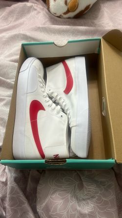 Nike sb blzr court mid