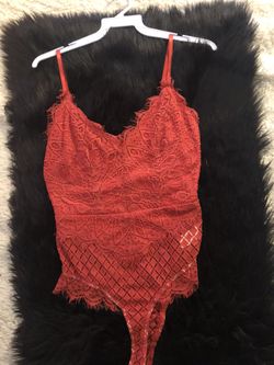 serena red bodysuit