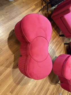 Hello Kitty Bow Storage Bench 