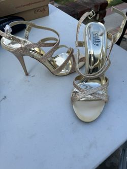 Women’s Gold Dressy Shoes Size 7