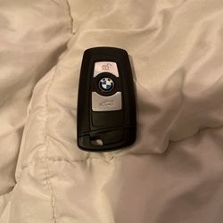 Vendo Una llave Semi Nueva Para BMW 2013 3281