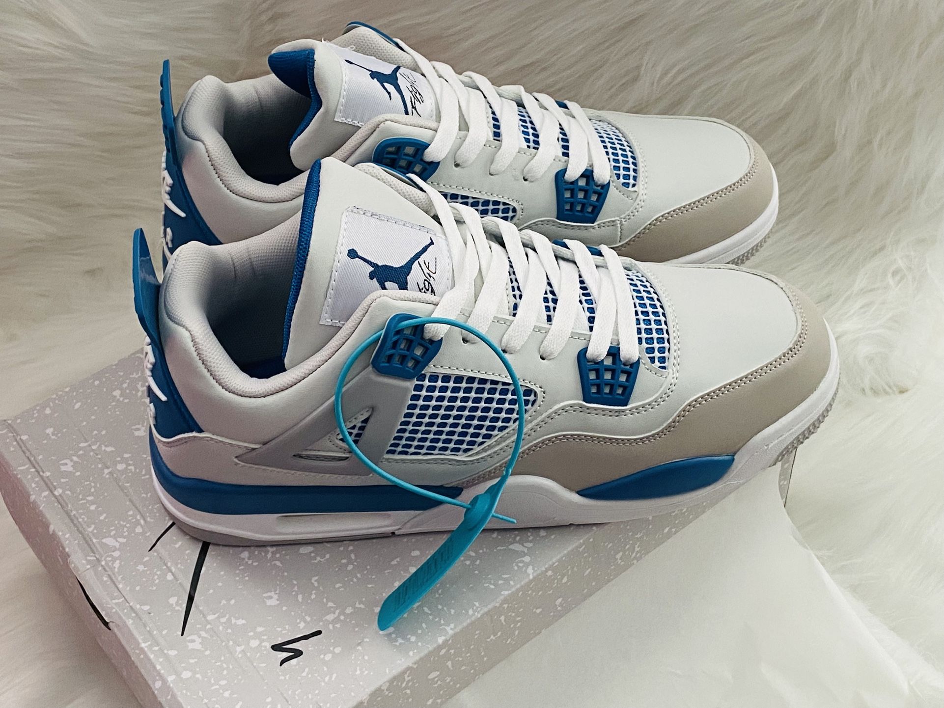 Air Jordan 4 “Military Blue” Retro OG 2024 Sneakers – White, Blue & Grey Classic Basketball Shoes (Men’s Size [10,9.5,8,7])