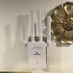 UPPOON 300M WiFi Repeater Router Access Point Bridge