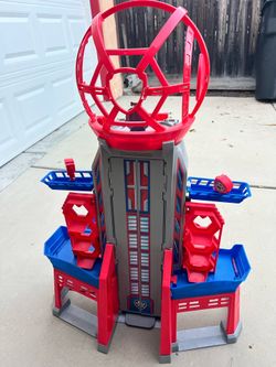 Paw Patrol Ultimate City Transforming Tower